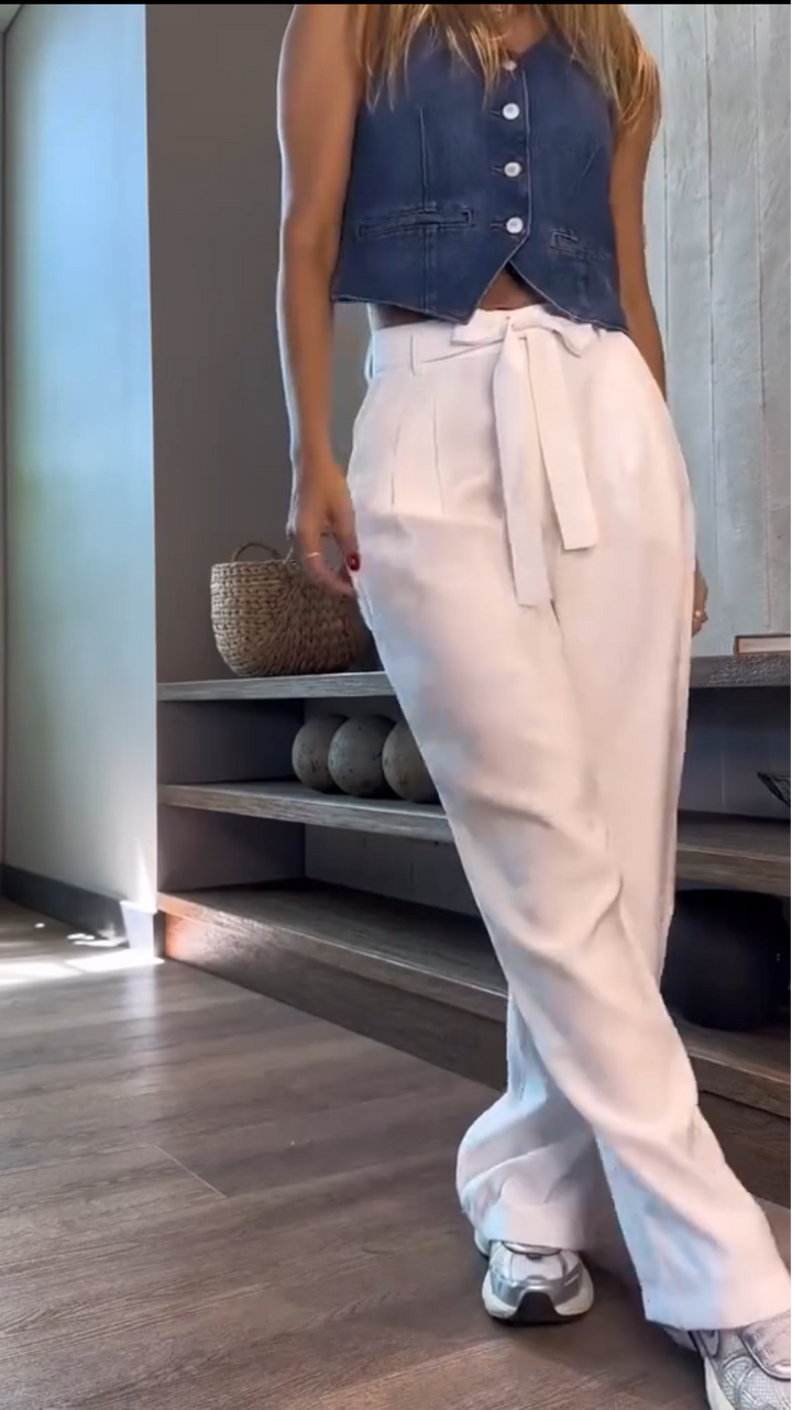 Spodnie garniturowe z wysokim stanem i luźnym krojem i szerokimi nogawkami