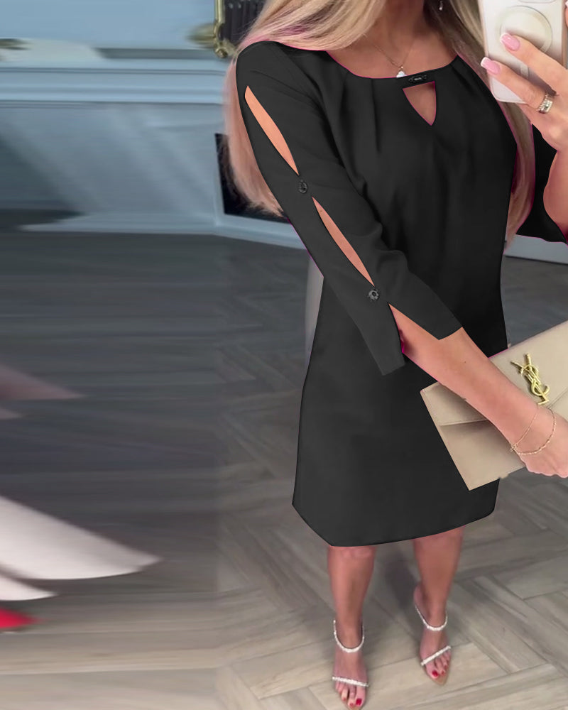 Elegancka, jednokolorowa, prosta sukienka z pustką