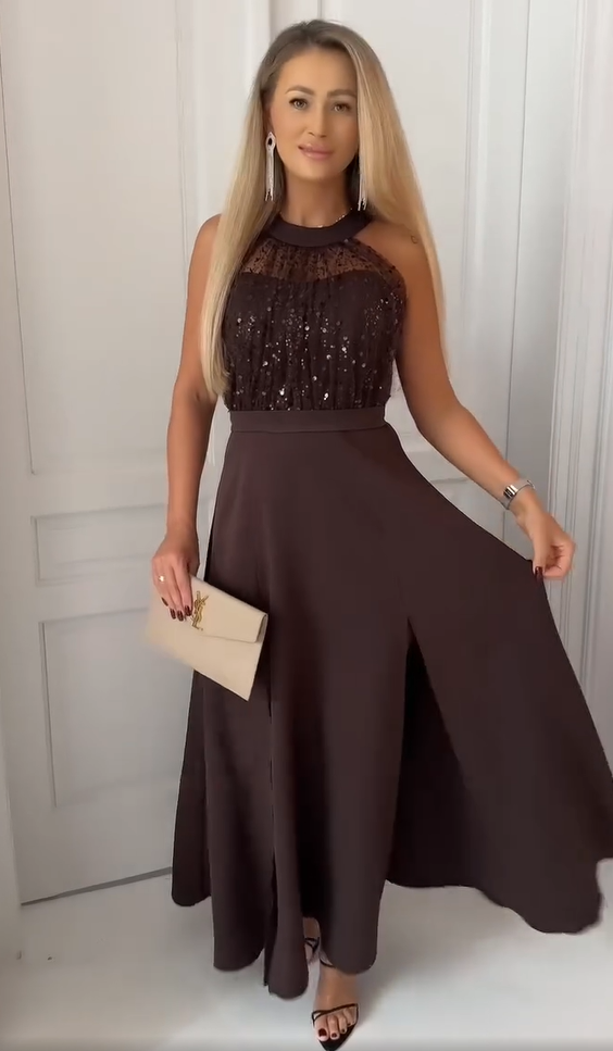 Suknia z dekoltem typu halter zaprojektowana specjalnie dla kobiet, które chcą olśnić tłum. 🌟